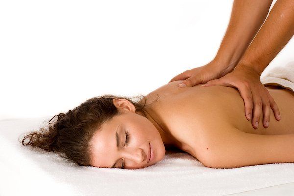 vantaggi massaggio bioenergetico corpo mente